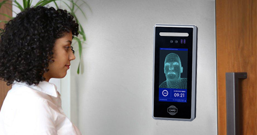¿Cuál es mejor, el control de acceso por reconocimiento facial o el control de acceso por código QR?
